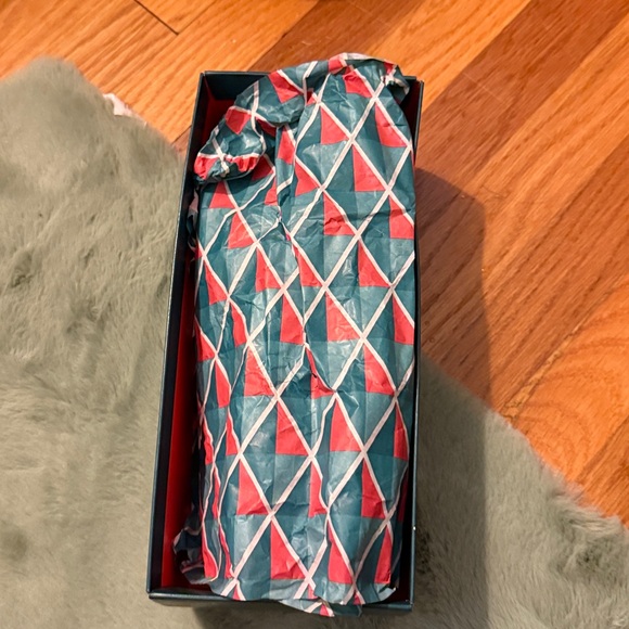 New in box AEROSOLES Leopard Print Flip Flops - Picture 7 of 8